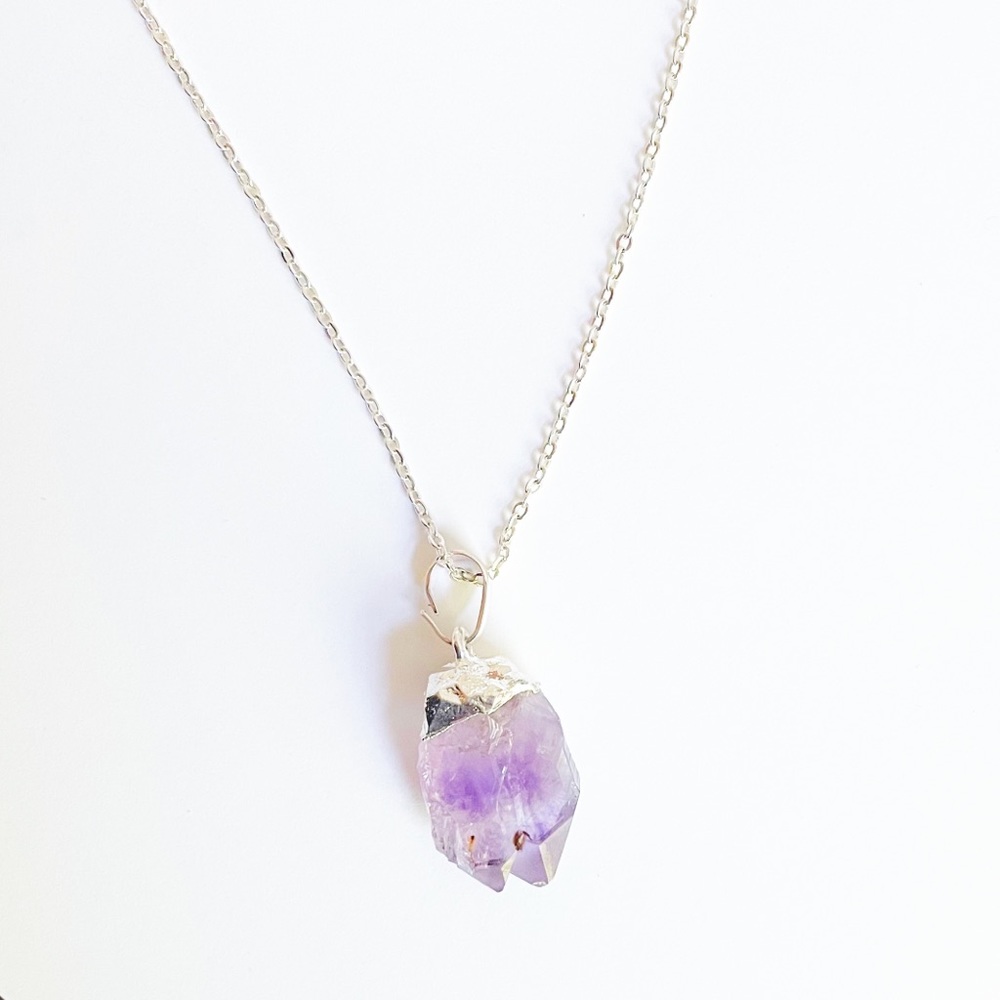 ettika Silver Chain Necklace with Purple Amethyst Pendant